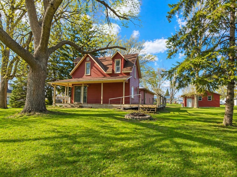 8655 8th Ave, New Auburn, MN 55366