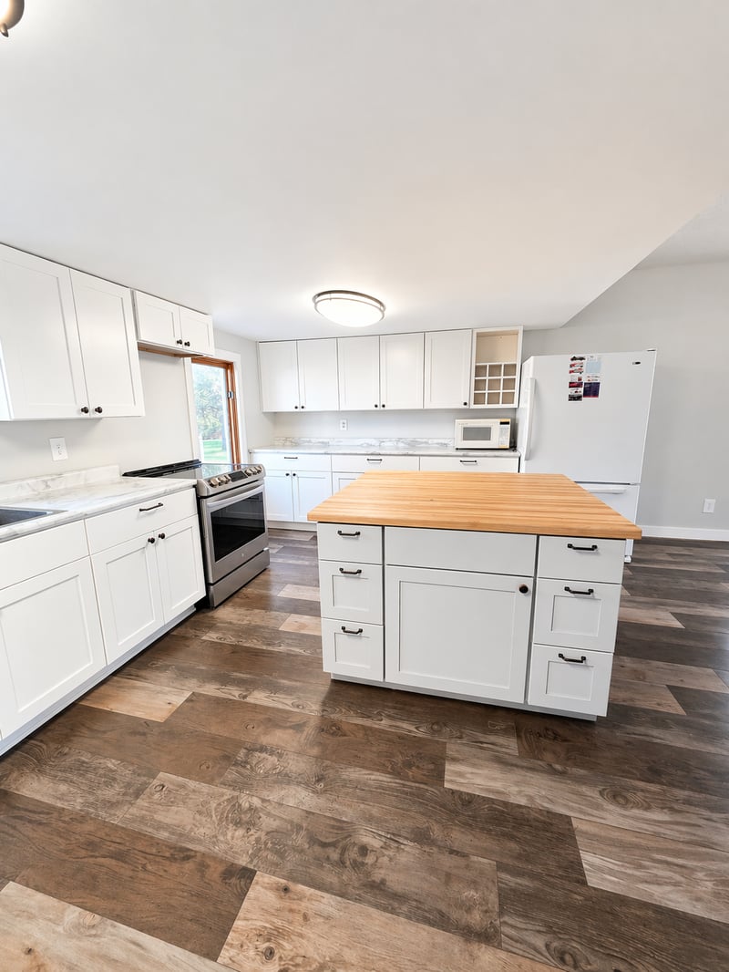 8655 8th Ave, New Auburn, MN 55366
