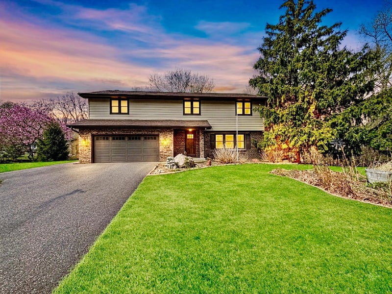 2700 Crestwood Cir, Minnetonka, MN 55305