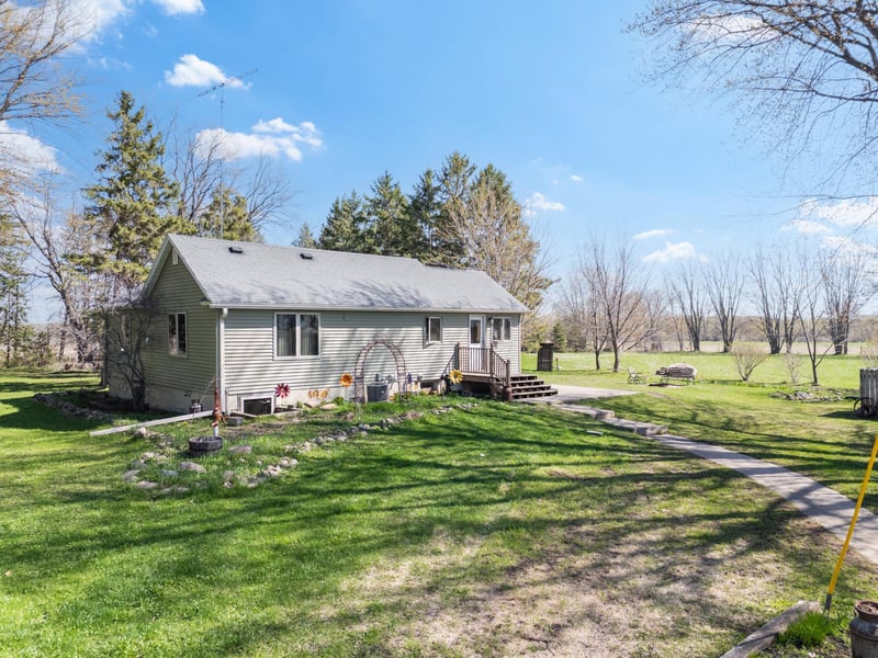 74718 270th Ave, Hayfield, MN 55940