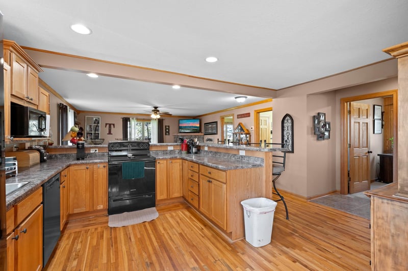 74718 270th Ave, Hayfield, MN 55940