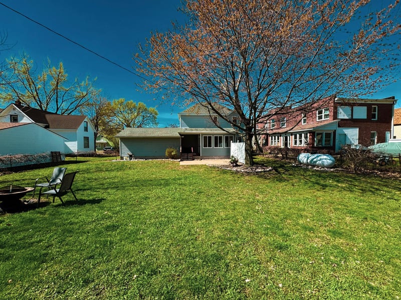 110 S Main St, Cochrane, WI 54622