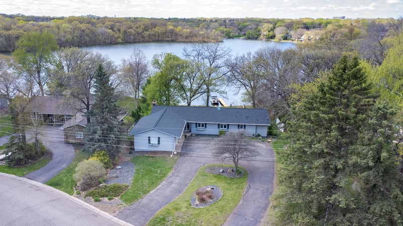 429 Reflection Rd, Apple Valley, MN 55124