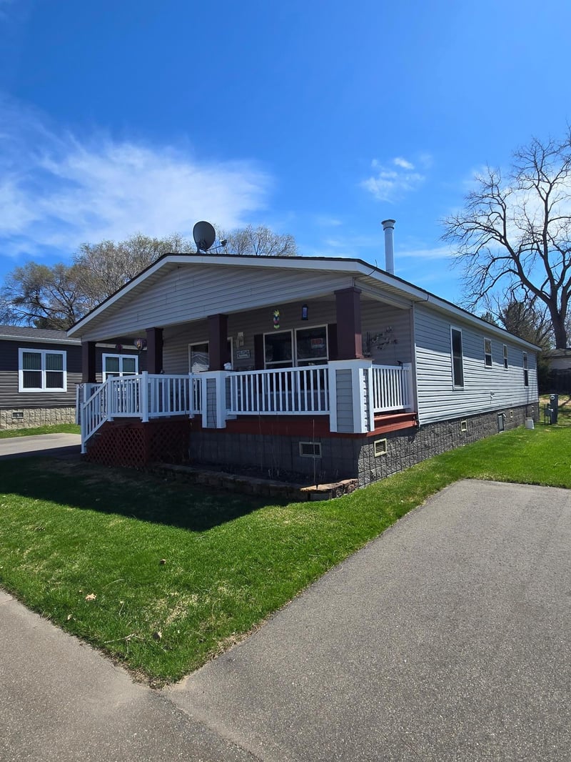 30160 Olinda Trl #315, Lindstrom, MN 55045