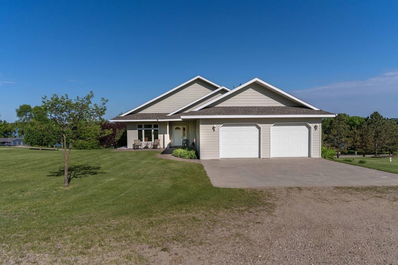 14124 E Eagle Lake Rd, Battle Lake, MN 56515