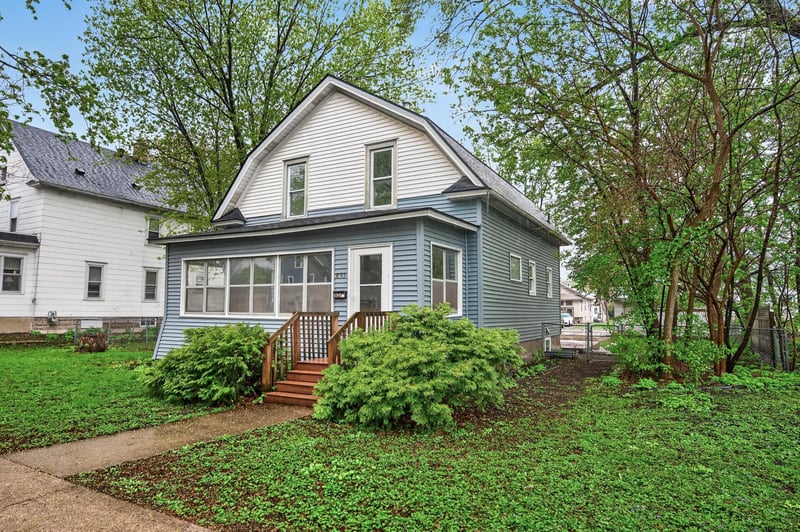 893 22nd Ave SE, Minneapolis, MN 55414