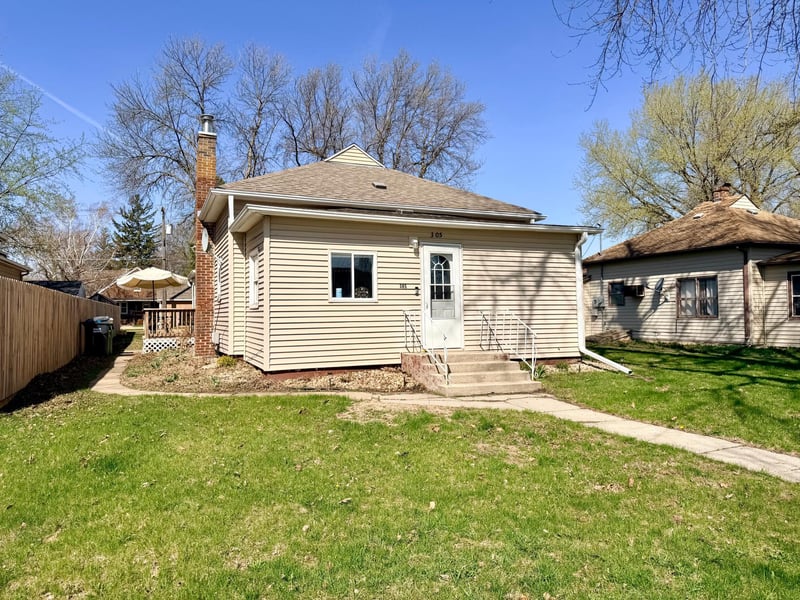 305 N Washington Ave, Fulda, MN 56131