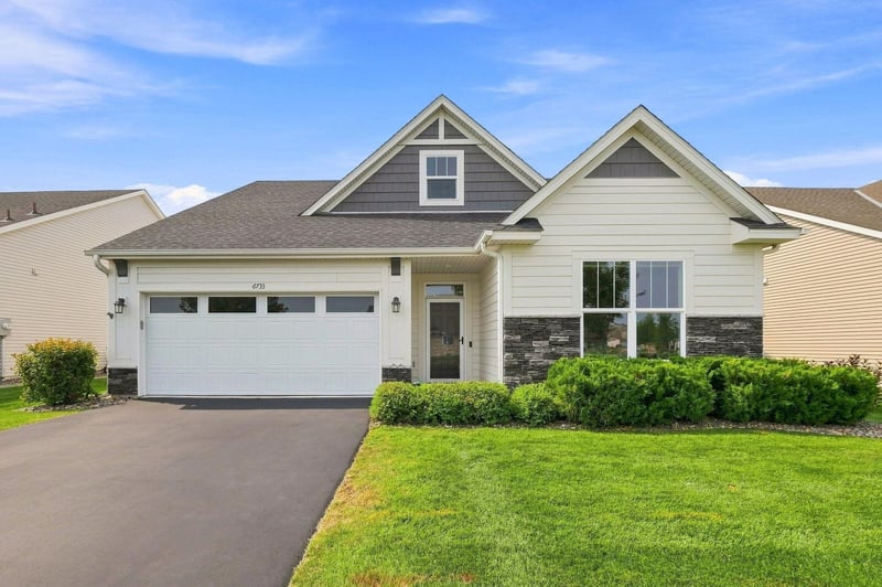 6733 92nd St S, Cottage Grove, MN 55016
