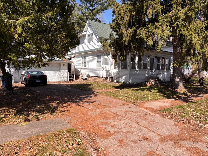 30510 Vine St, Lindstrom, MN 55045