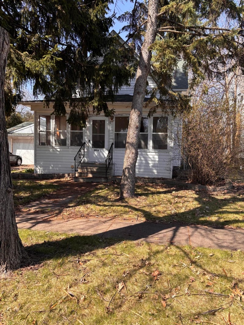 30510 Vine St, Lindstrom, MN 55045