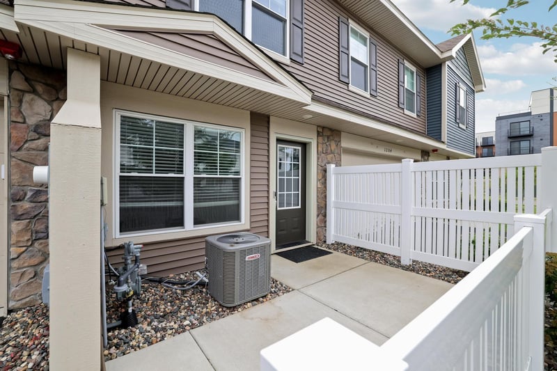 1212 Lower 143rd St E, Rosemount, MN 55068