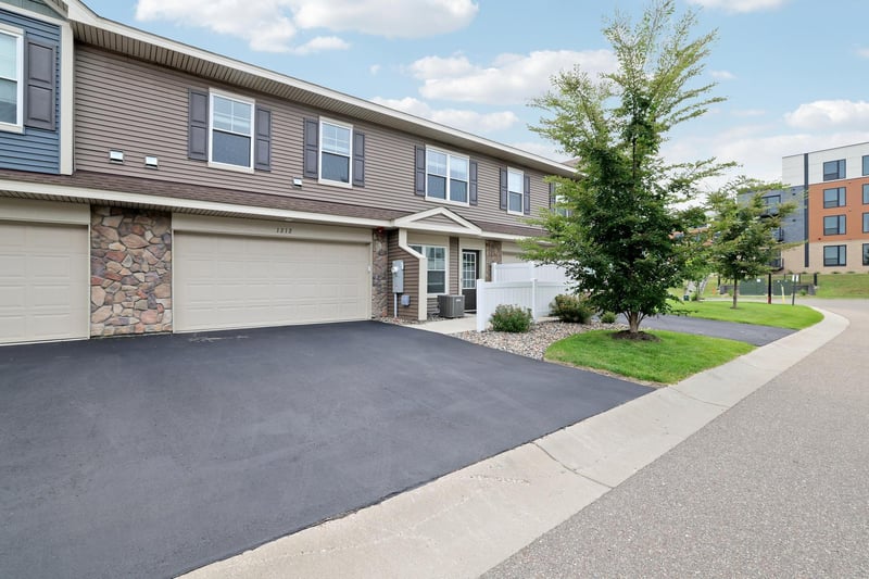 1212 Lower 143rd St E, Rosemount, MN 55068