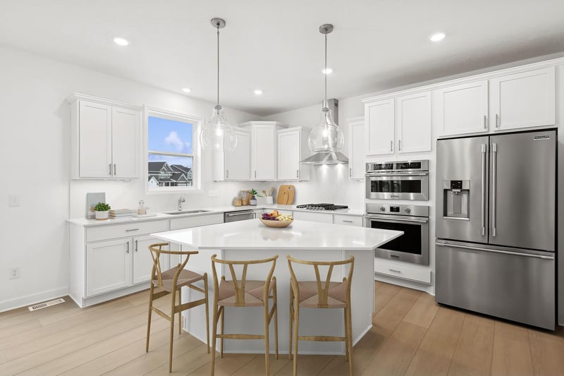 2445 Rock Elm Rd, Shakopee, MN 55379
