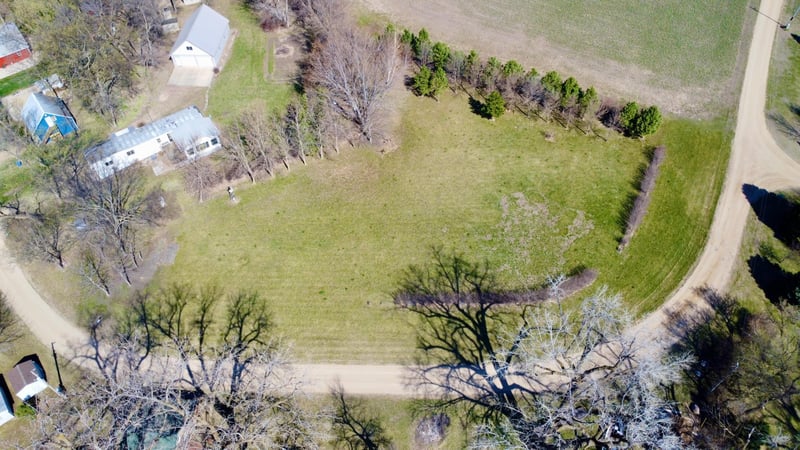 33780 Shady Oak Dr, Clinton, MN 56225