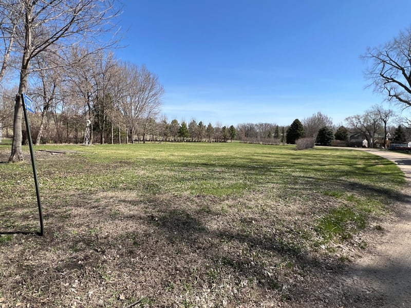 33780 Shady Oak Dr, Clinton, MN 56225