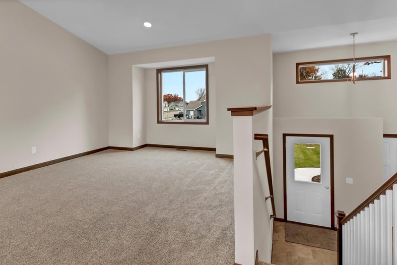 2566 Topaz St, Saint Augusta, MN 56301