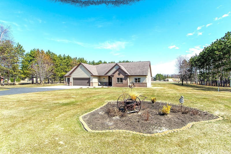 12372 Airport Rd, Staples, MN 56479