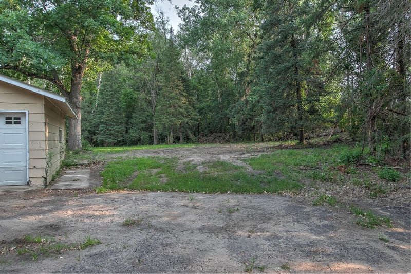 949 89th Ln NW, Coon Rapids, MN 55433