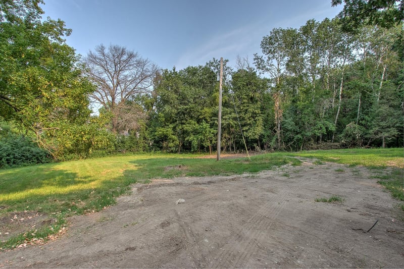 949 89th Ln NW, Coon Rapids, MN 55433