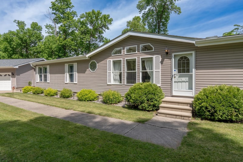 7290 83rd St NE, Monticello, MN 55362