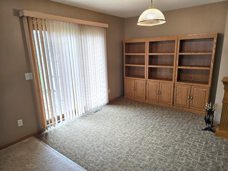 308 N Renville St, Winthrop, MN 55396