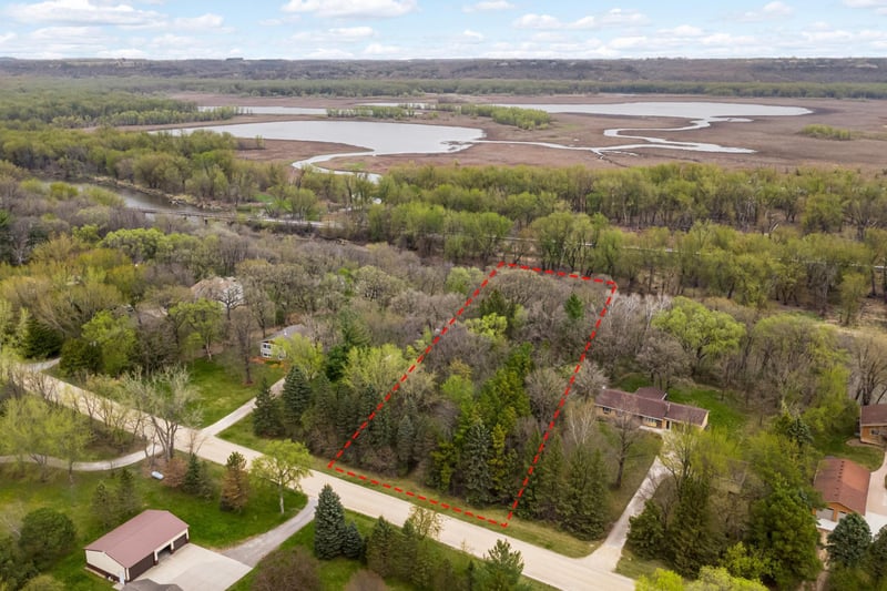 17624 Blackbird Trl, Hastings, MN 55033