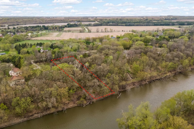 17624 Blackbird Trl, Hastings, MN 55033