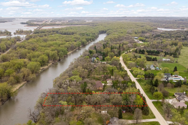 17624 Blackbird Trl, Hastings, MN 55033