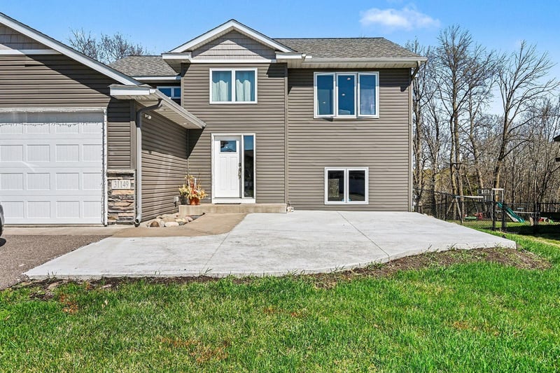 31149 Algonquin Trl, Chisago City, MN 55013