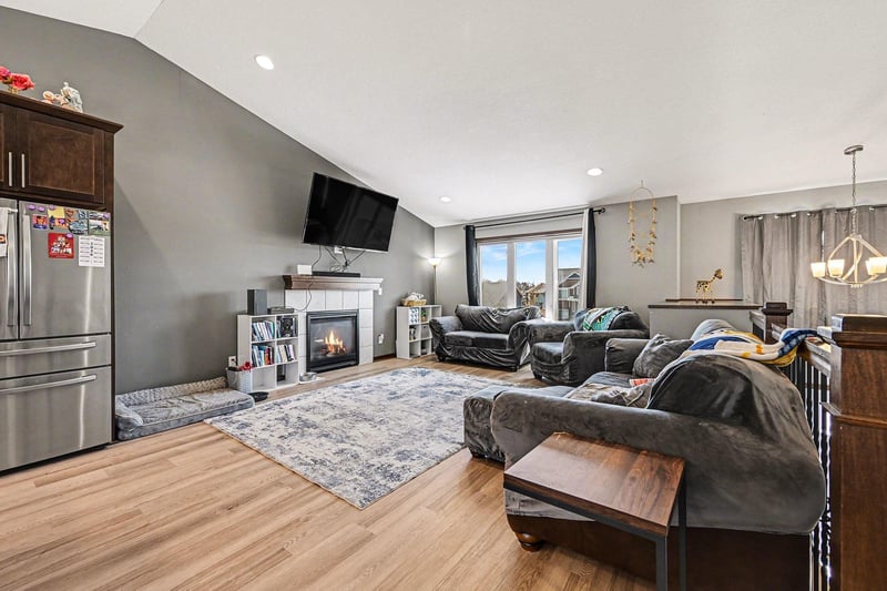 31149 Algonquin Trl, Chisago City, MN 55013