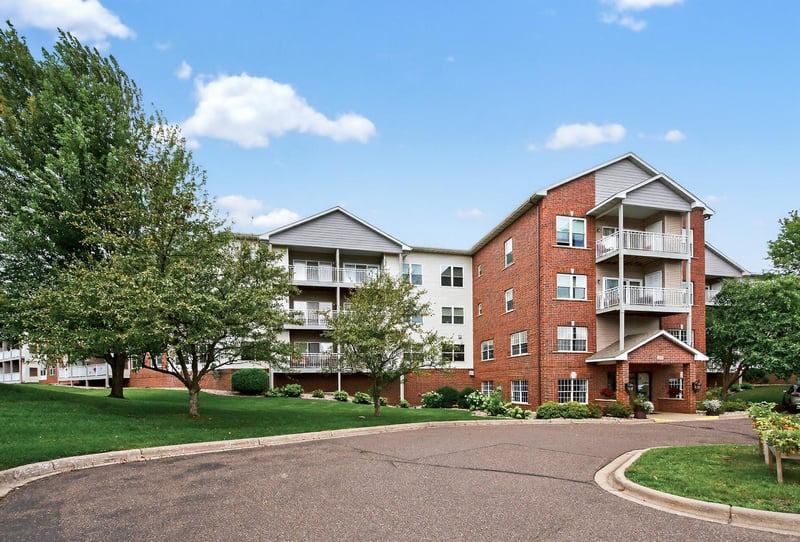 2231 Penn Pl #120, North Saint Paul, MN 55109