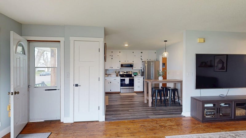 403 3rd Ave SE, Pine Island, MN 55963