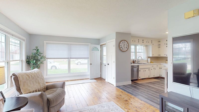 403 3rd Ave SE, Pine Island, MN 55963