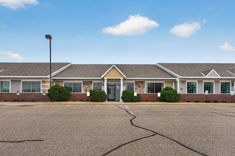 1103 Weir Dr #200, Woodbury, MN 55125