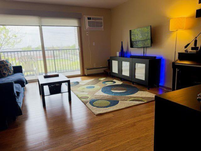 1 W Lake St #406, Minneapolis, MN 55408