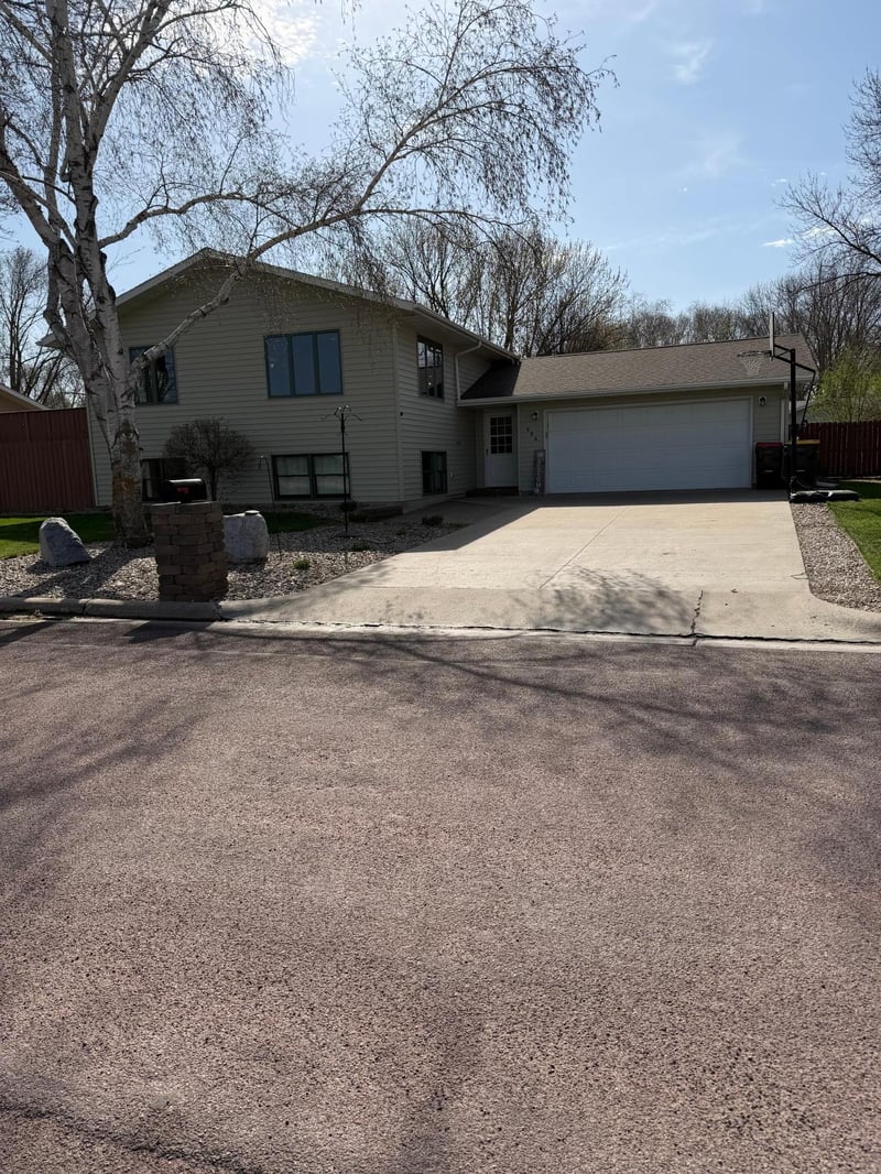604 S Dekalb St, Redwood Falls, MN 56283