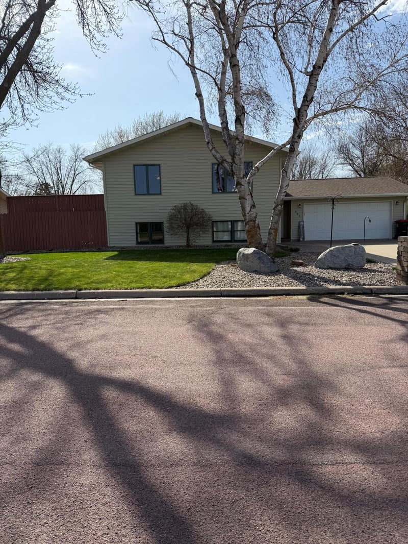 604 S Dekalb St, Redwood Falls, MN 56283
