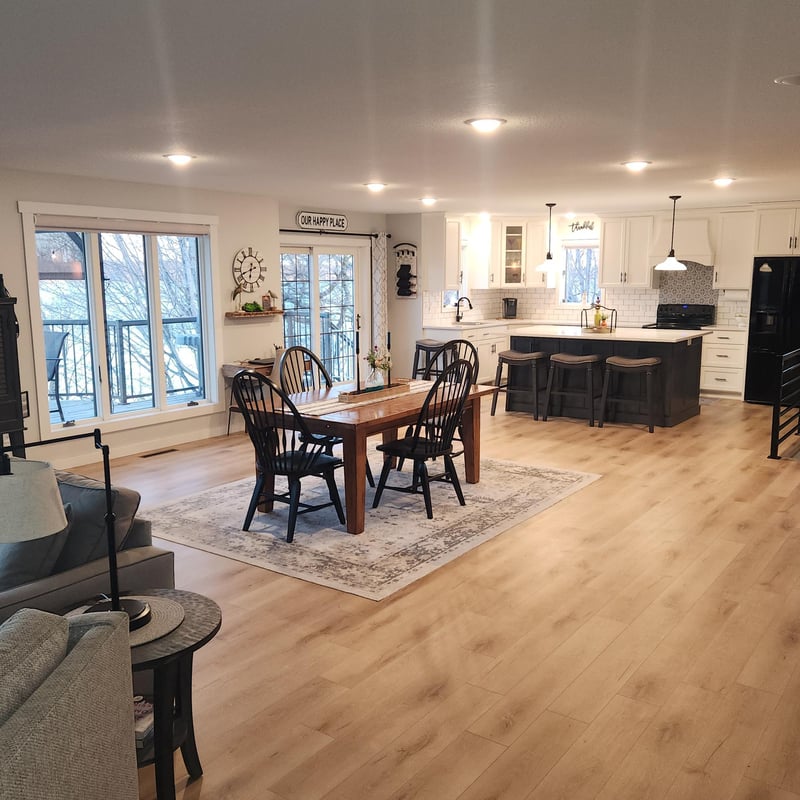408 E Lake Geneva Rd NE, Alexandria, MN 56308