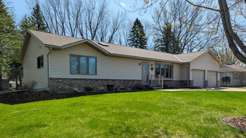 1636 N 4th St, Montevideo, MN 56265