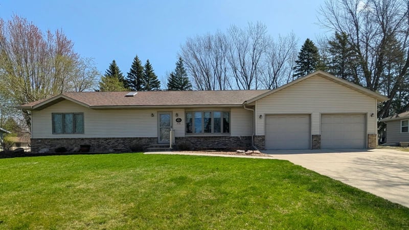 1636 N 4th St, Montevideo, MN 56265
