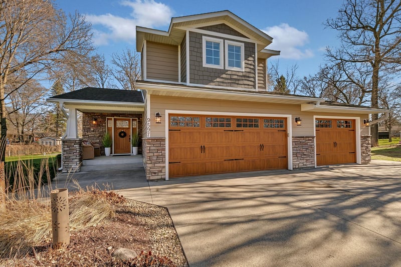 9597 Michelle Dr, Saint Joseph, MN 56374