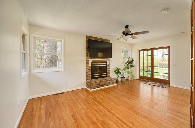 5505 Cottage Ave, White Bear Twp, MN 55110