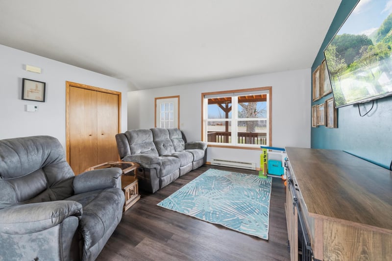 21 10th Ave NE, Elbow Lake, MN 56531