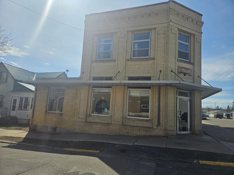 8880 Main St, Mountain Iron, MN 55768