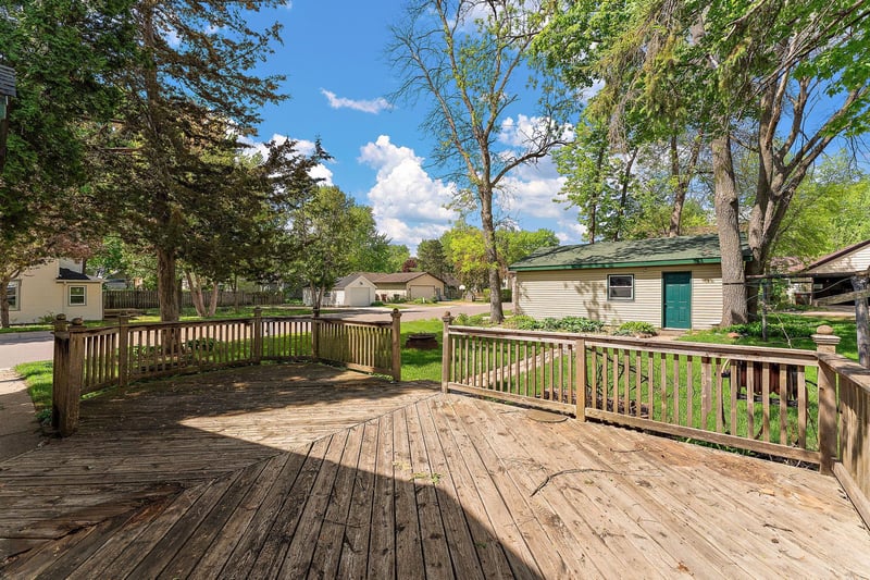 501 2nd St N, Delano, MN 55328