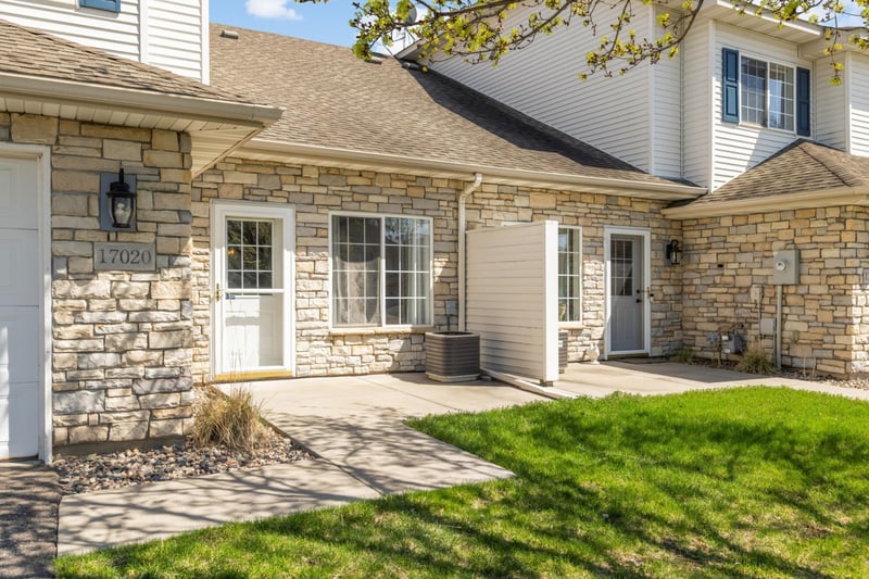 17020 Eastwood Ave #45, Lakeville, MN 55024