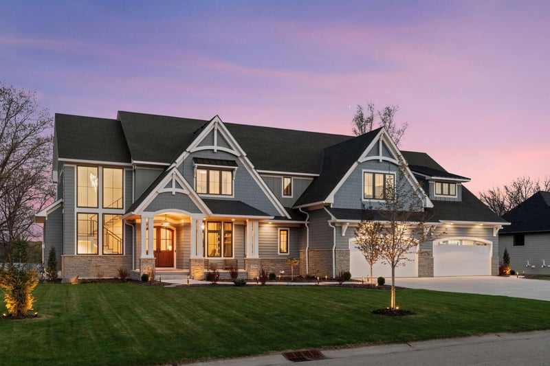 3734 Woodland Cove Pw, Minnetrista, MN 55331