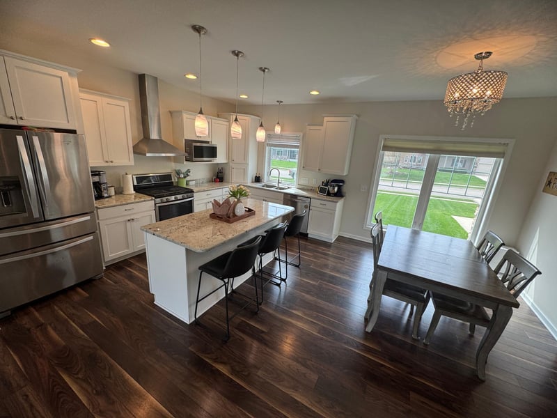 210 Hickory Ln NE, Owatonna, MN 55060