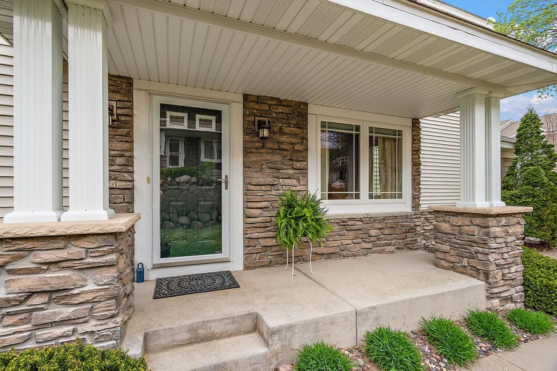 15569 Lilac Dr, Eden Prairie, MN 55347