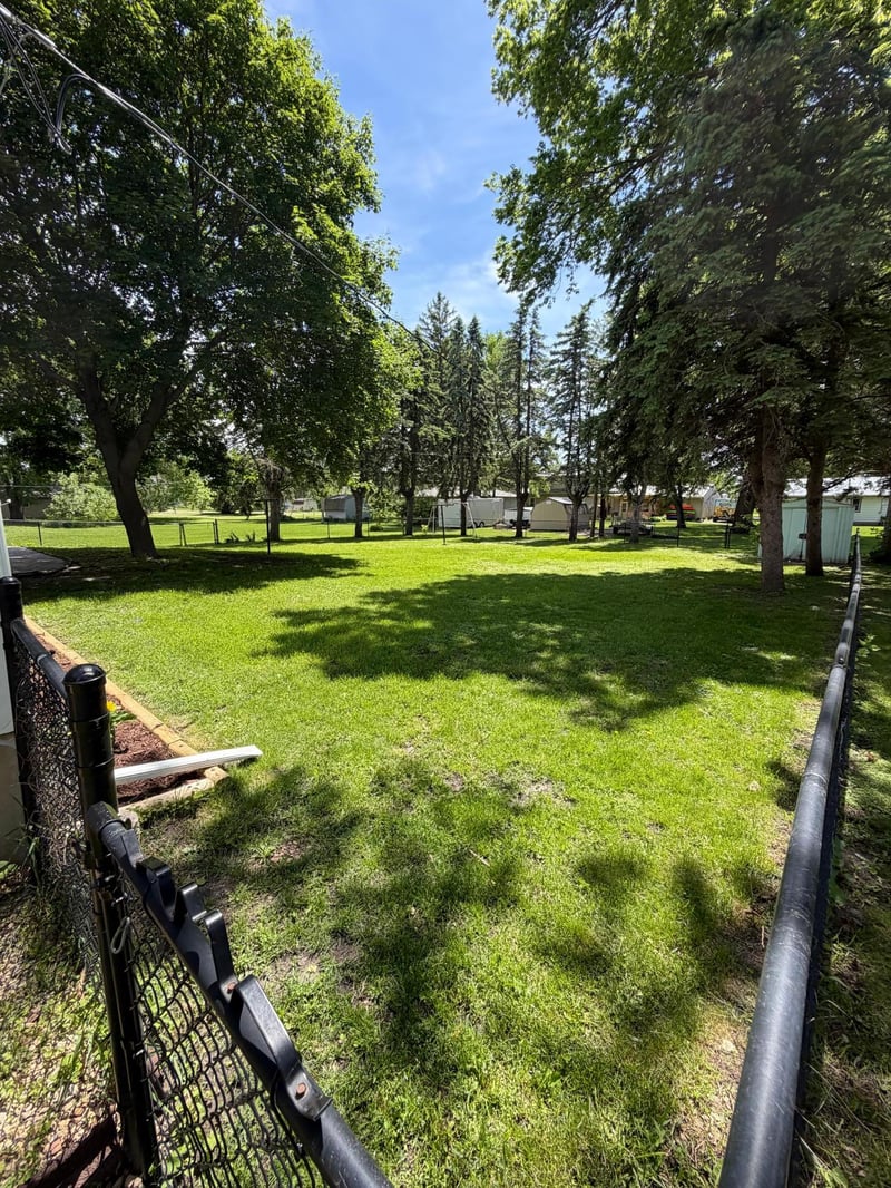 426 Main St, Stewart, MN 55385
